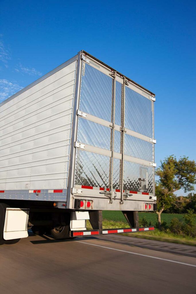 Factors That Will Change the Cost of Renting a Dry Van Trailer