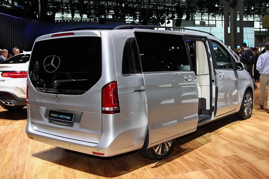Mercedes Metris Passenger Van